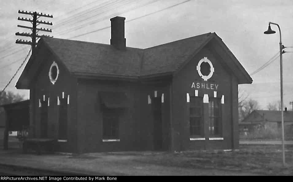 Illinois Central Depot in Ashley, IL